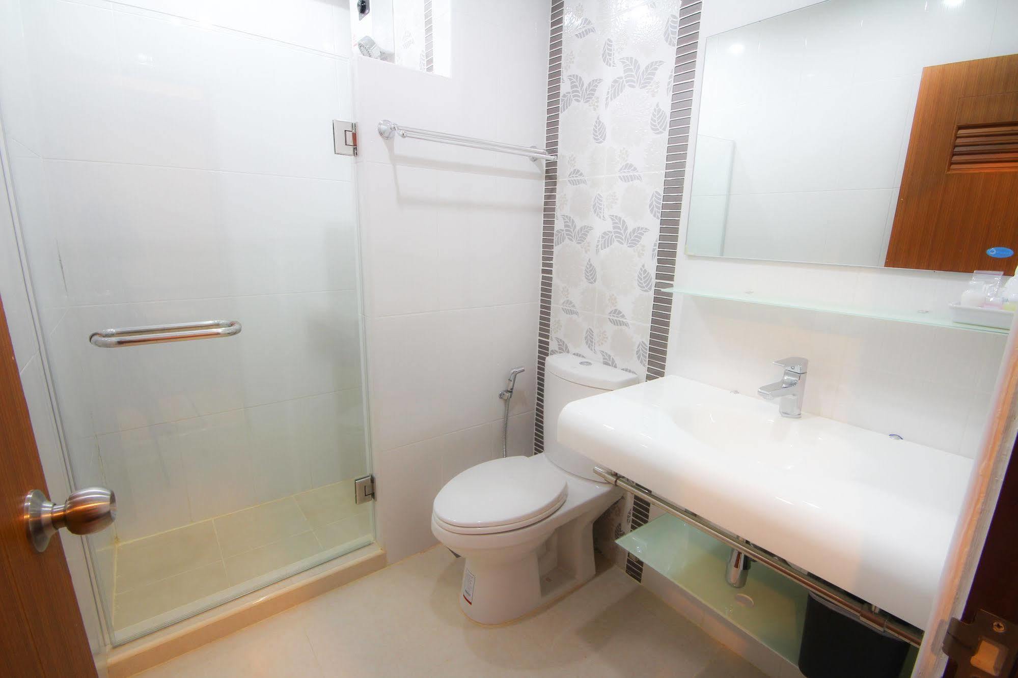 Phoothawee House Otel Chiang Mai Dış mekan fotoğraf