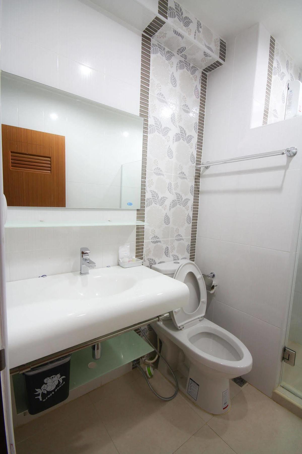 Phoothawee House Otel Chiang Mai Dış mekan fotoğraf