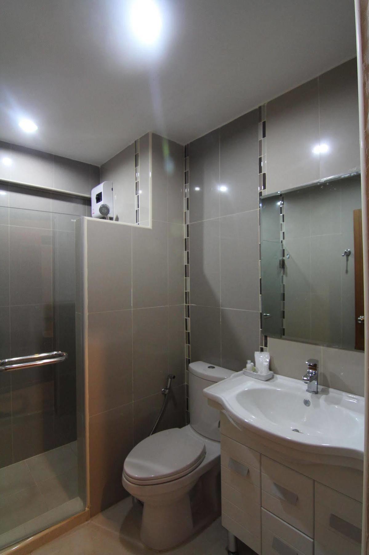 Phoothawee House Otel Chiang Mai Dış mekan fotoğraf