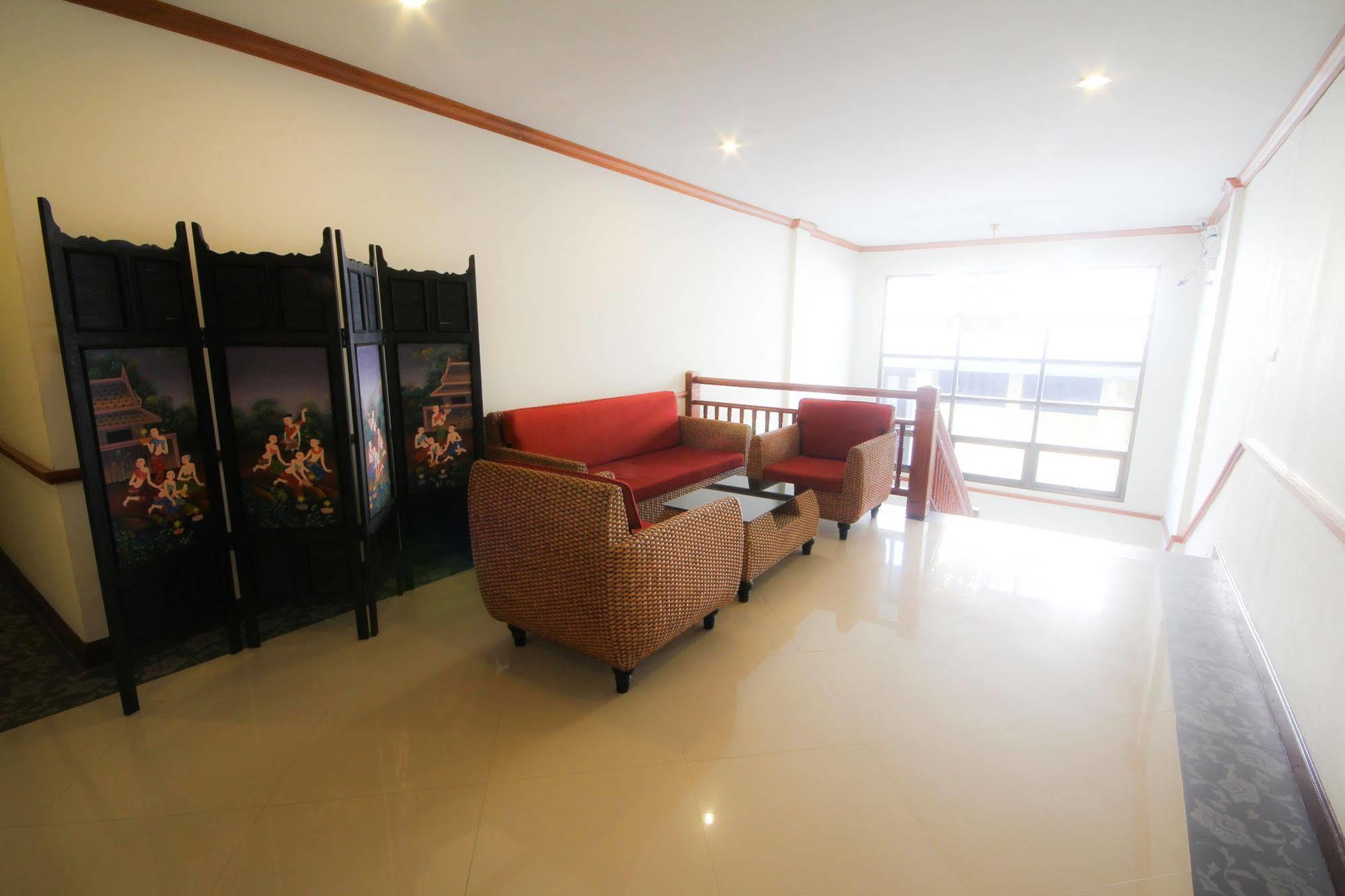 Phoothawee House Otel Chiang Mai Dış mekan fotoğraf
