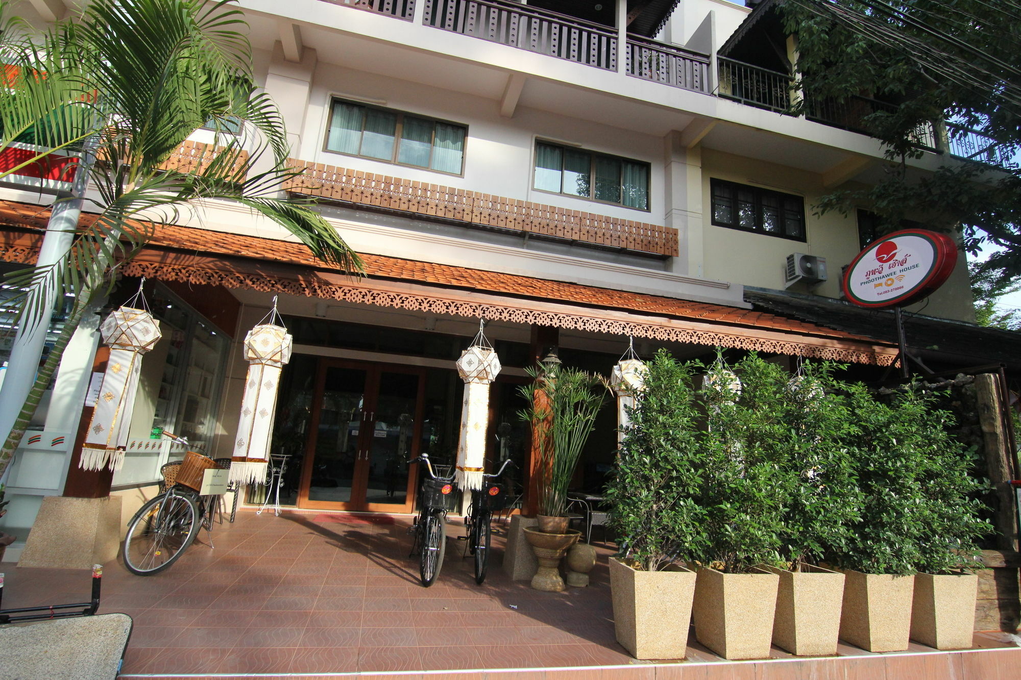 Phoothawee House Otel Chiang Mai Dış mekan fotoğraf